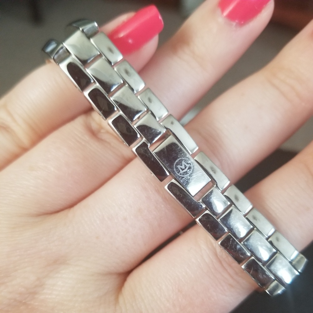 Watch - Picture 3 of 4